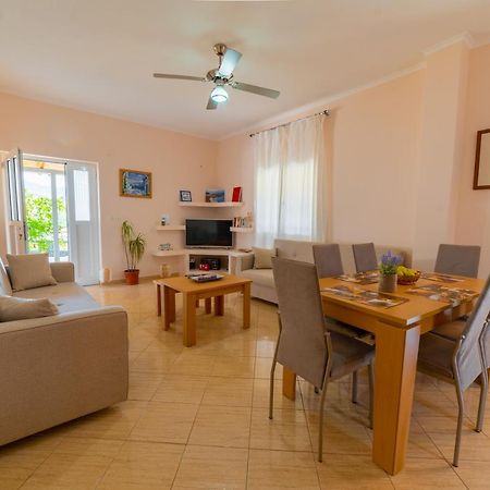 Dajana Apartments คซามิล ภายนอก รูปภาพ